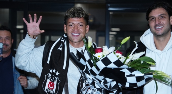 Elan Ricardo İstanbul'a geldi