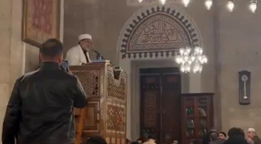 Şehzadebaşı Camii İmamı: Demir yumruğu yersiniz, akıllanın