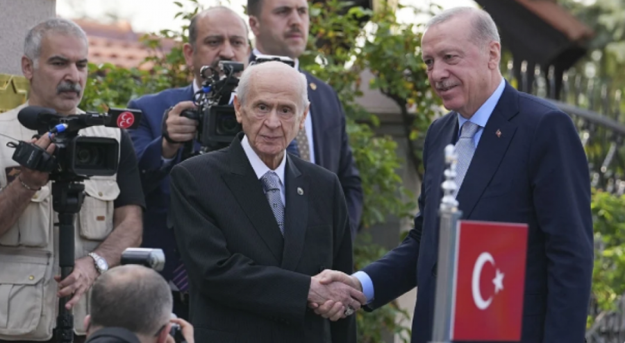 Cumhurbaşkanı Erdoğan, Devlet Bahçeli ile bir araya geldi