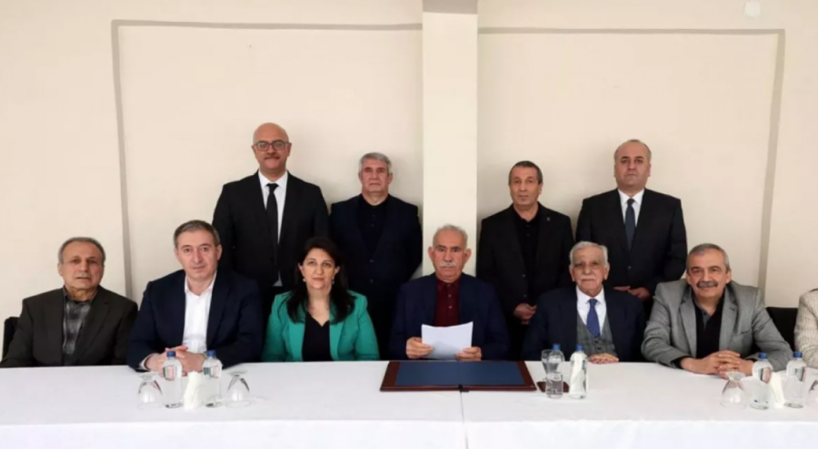 DEM Parti'den PKK'nın Fesih Kararına İlk Yorum: Türkiye'ye Hayırlı Olsun