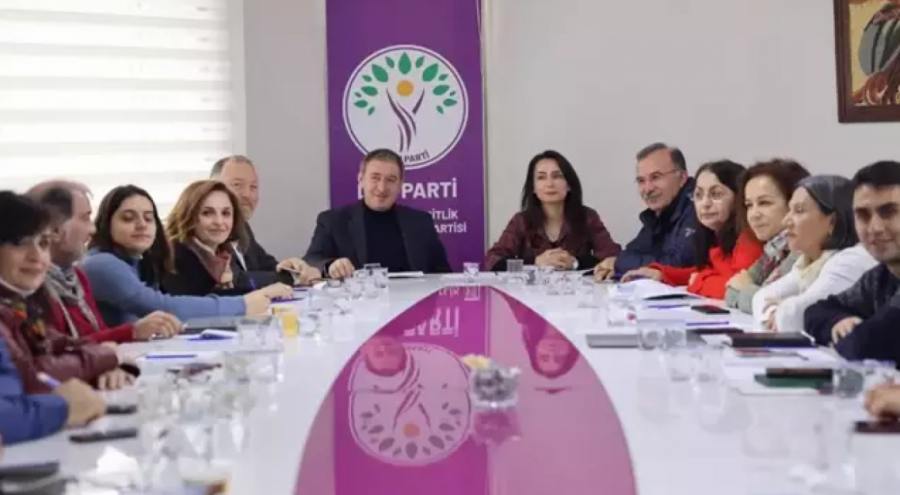 DEM Parti MYK'sı süreci ele aldı: İmralı'yı ziyaret edenlere yasal güvence talep edilecek