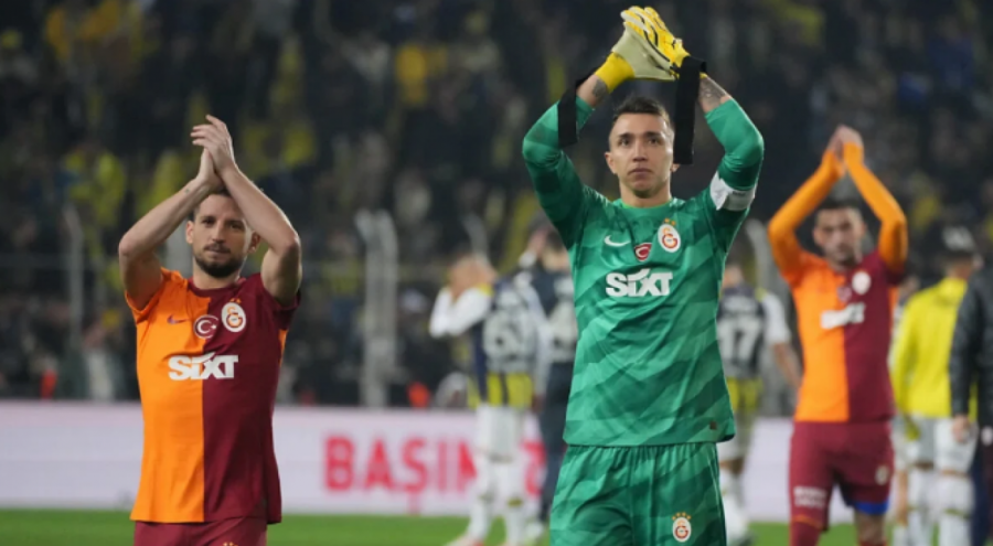 Galatasaray'dan 2 oyuncuyla ilgili ayrılık açıklaması