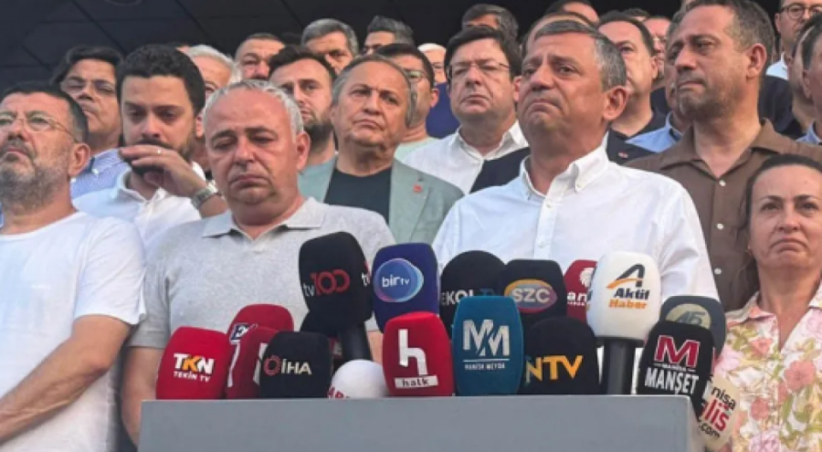 Özgür Özel, Ferdi Zeyrek'in cenaze programını açıkladı