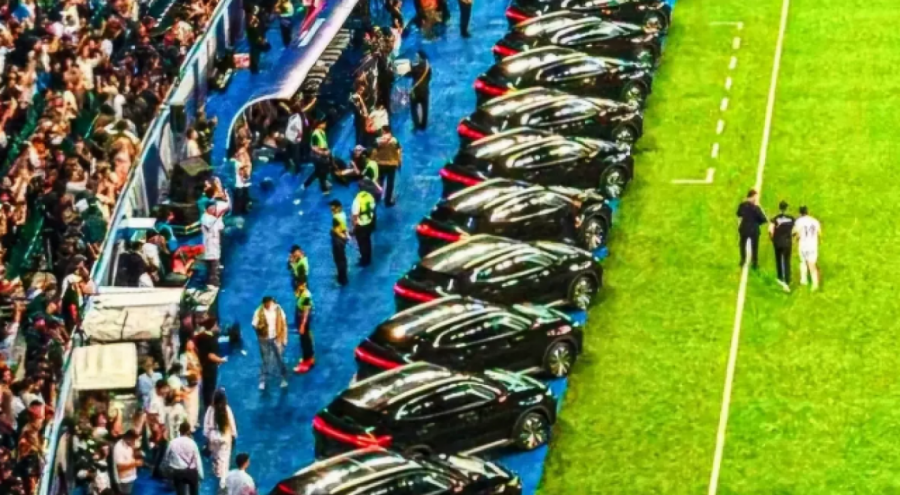 İlk Kez Dünya Kupası'na Katılacaklar! Cumhurbaşkanı'ndan Futbolculara Araba Hediyesi
