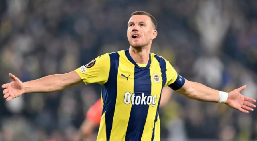 Edin Dzeko'nun Sürpriz Geri Dönüşü! 1 Yıllık Anlaşma Duyuruldu