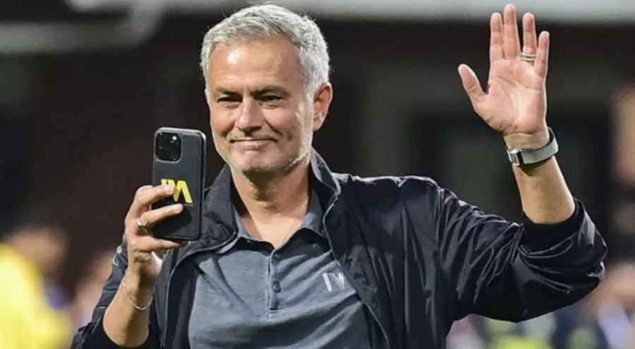 Yok Artık Mourinho! Real Madrid'in Yıldızını Tek Telefonla İkna Etti