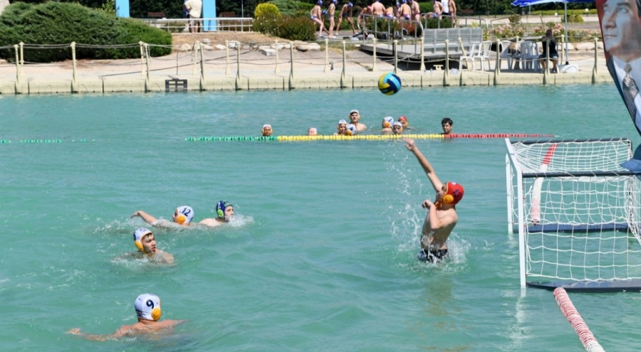 Sukaypark'ta su topu coşkusu başladı