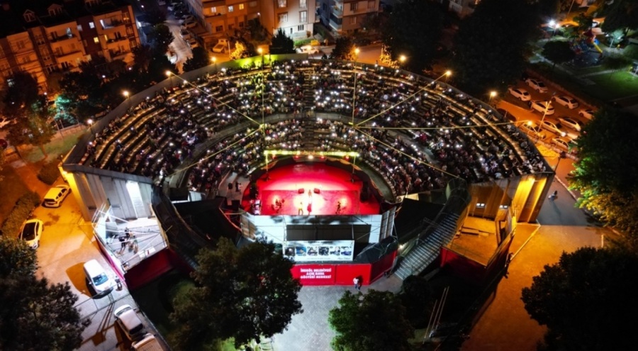 İnegöl Belediyesi Halk Dansları Topluluğu 14. Yılını Muhteşem Bir Geceyle Kutluyor