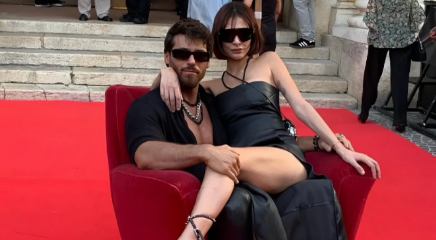 Can Yaman yeni sevgilisi Sara Bluma ile kırmızı halıda yürüdü! Pozları gündem oldu