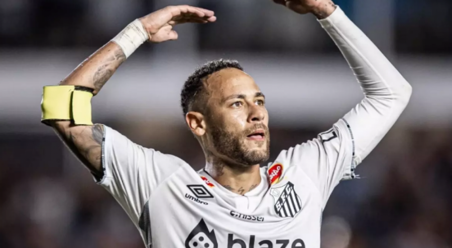 Fenerbahçe ile anılan Neymar imzayı attı