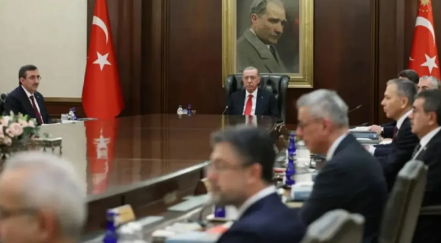 Kabine toplanıyor: Kritik başlıklar masada olacak
