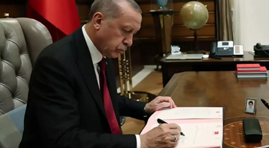 Bazı üniversitelerde yeni fakülte ve enstitüler kuruldu, bazıları kapatıldı