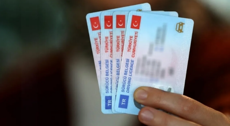 Eski Ehliyeti Olanlar Dikkat! 31 Temmuz Son Gün - Yenileme Ücreti 7 Bin Lirayı Aşacak