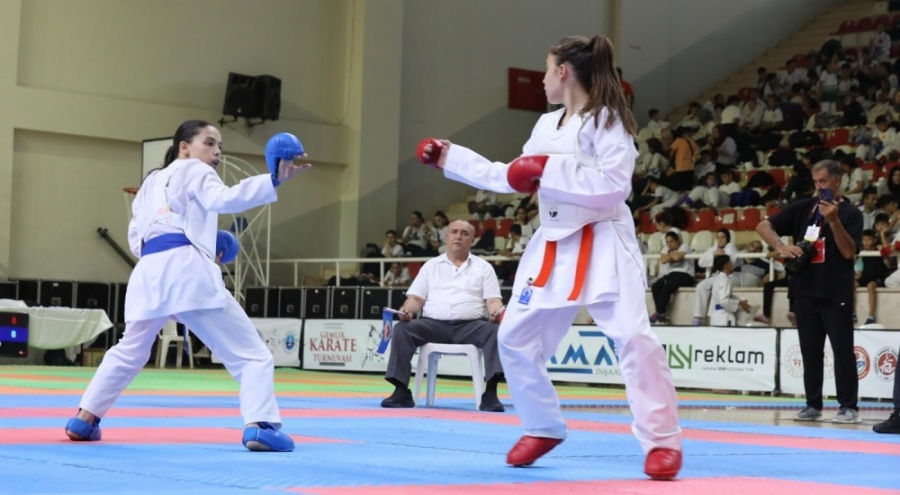 Gemlik'te 6. Uluslararası Karate Turnuvası Başlıyor