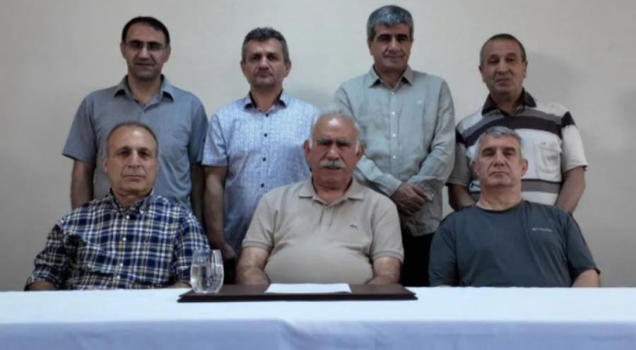 Abdullah Öcalan'dan tarihi silah bırakma çağrısı