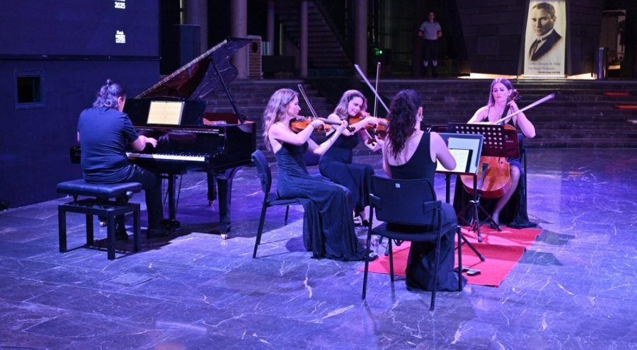 Panorama 1326 Müzesi'nde klasik müzik rüzgârı