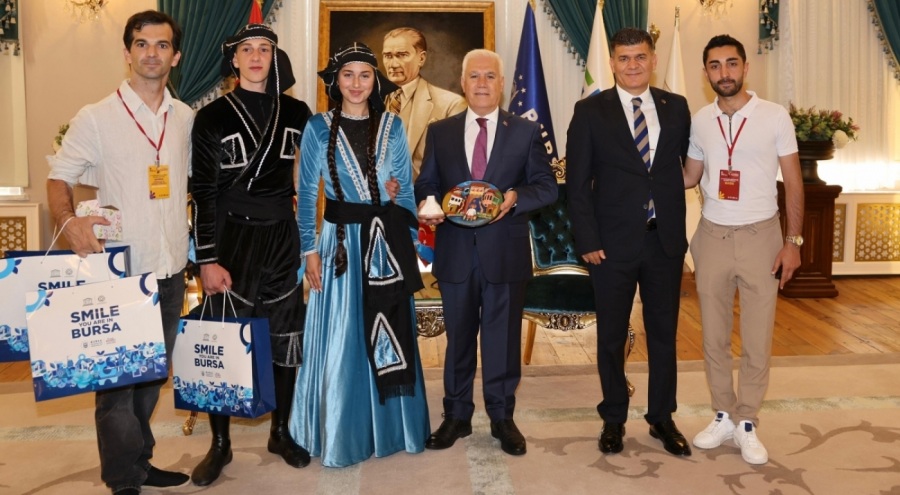 Uluslararası ekiplerden Bozbey'e kültürel ziyaret