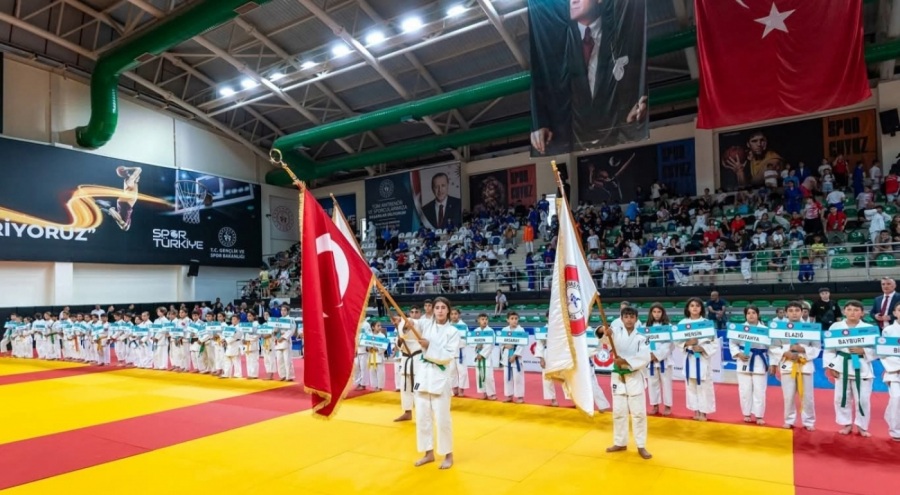 Osmangazi'nin minik judocusu Türkiye ikincisi oldu