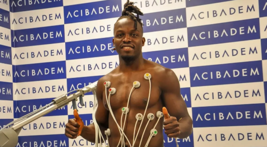 Yıllık 2.5 Milyon Euro Maaş İstiyordu, Ali Sowe 3 Yıllık İmzayı Attı
