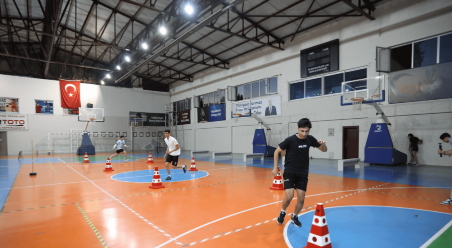 Gençler hayaline İnegöl Belediyesi ile koşuyor