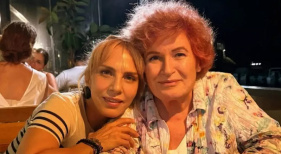 Selda Bağcan'ın Son Hali Sosyal Medyada Olay Oldu! Görenler Meral Akşener'e Benzetti